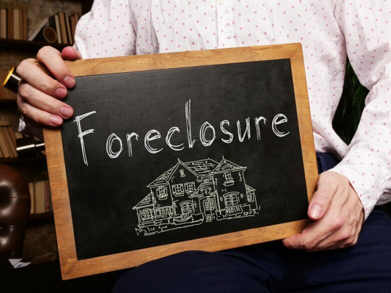 How Can I Get Out of Foreclosure in Oakland?